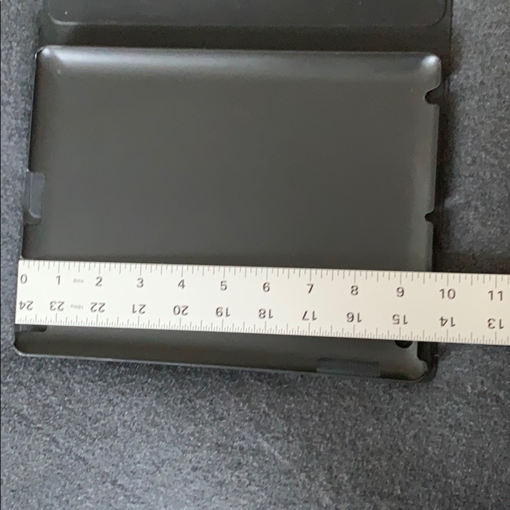 iPad case + chargeable wireless Bluetooth keyboard - Picture 5 of 9